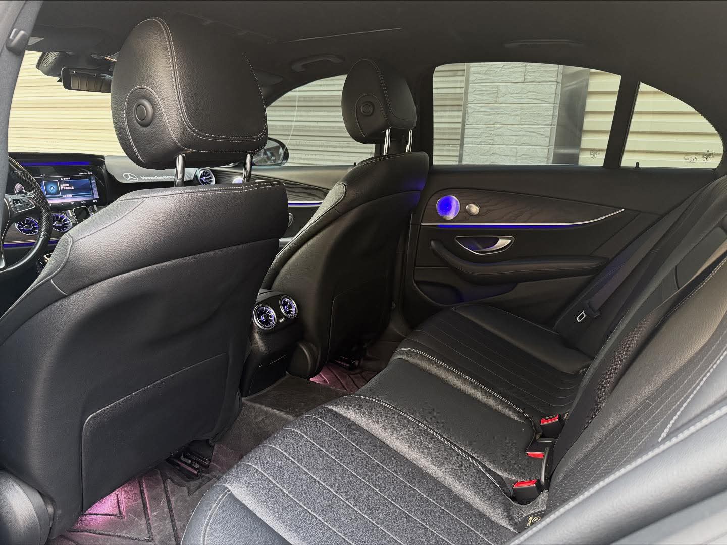 2017年 Mercedes-Benz E-Class E300 AMG P1 中古車照片 - Orange Garage