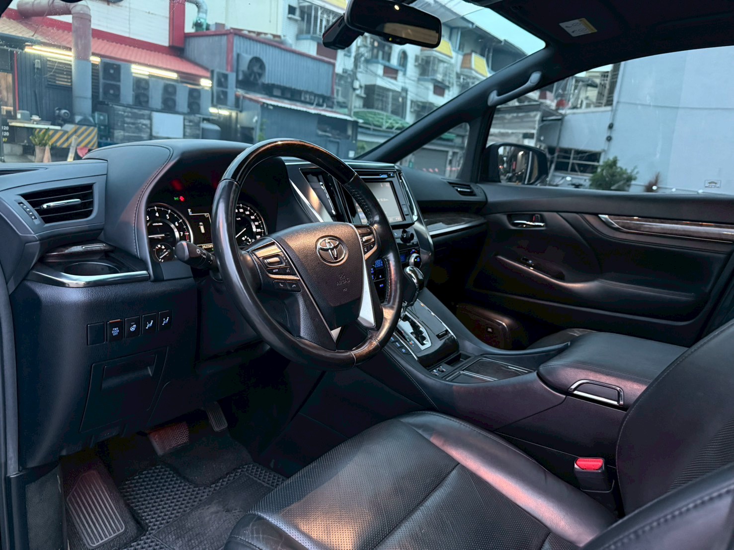 2019年 Toyota Alphard 3.5 中古車照片 - Orange Garage