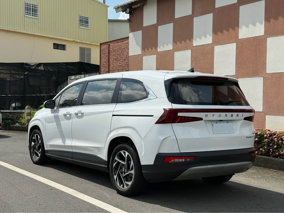 2023年 Hyundai Custin GLT-B VIP 中古車照片 - Orange Garage