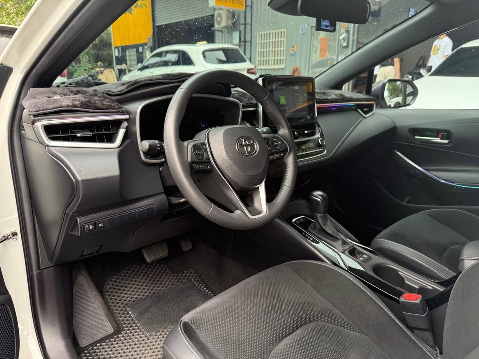 2021年 Toyota Corolla Auris sport旗艦 中古車照片 - Orange Garage