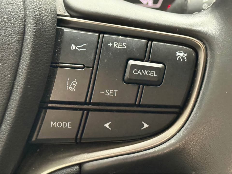 2021年 Lexus UX200 菁英Plus 中古車照片 - Orange Garage