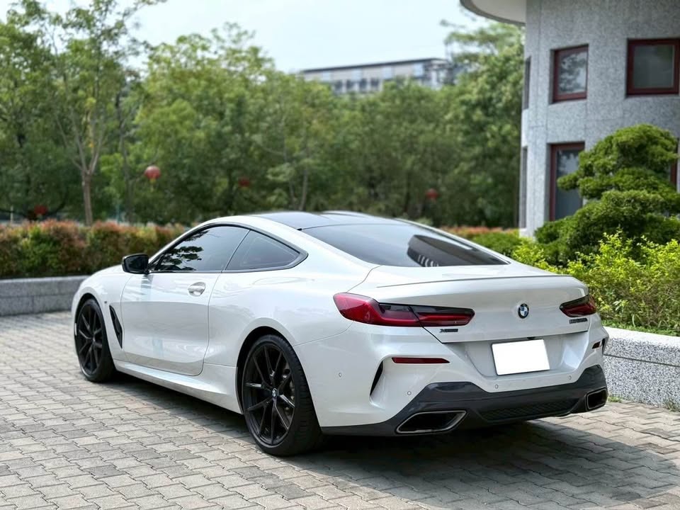 2019年 BMW 8 Series M850i COUPE XDrive滿配 中古車照片 - Orange Garage
