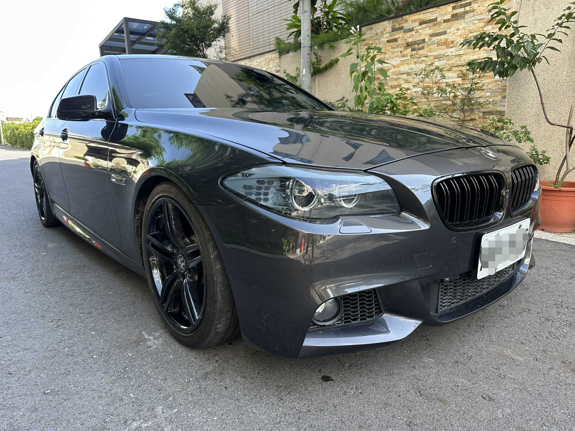 2011年 BMW 5 Series 535i M版 中古車照片 - 澄色車庫