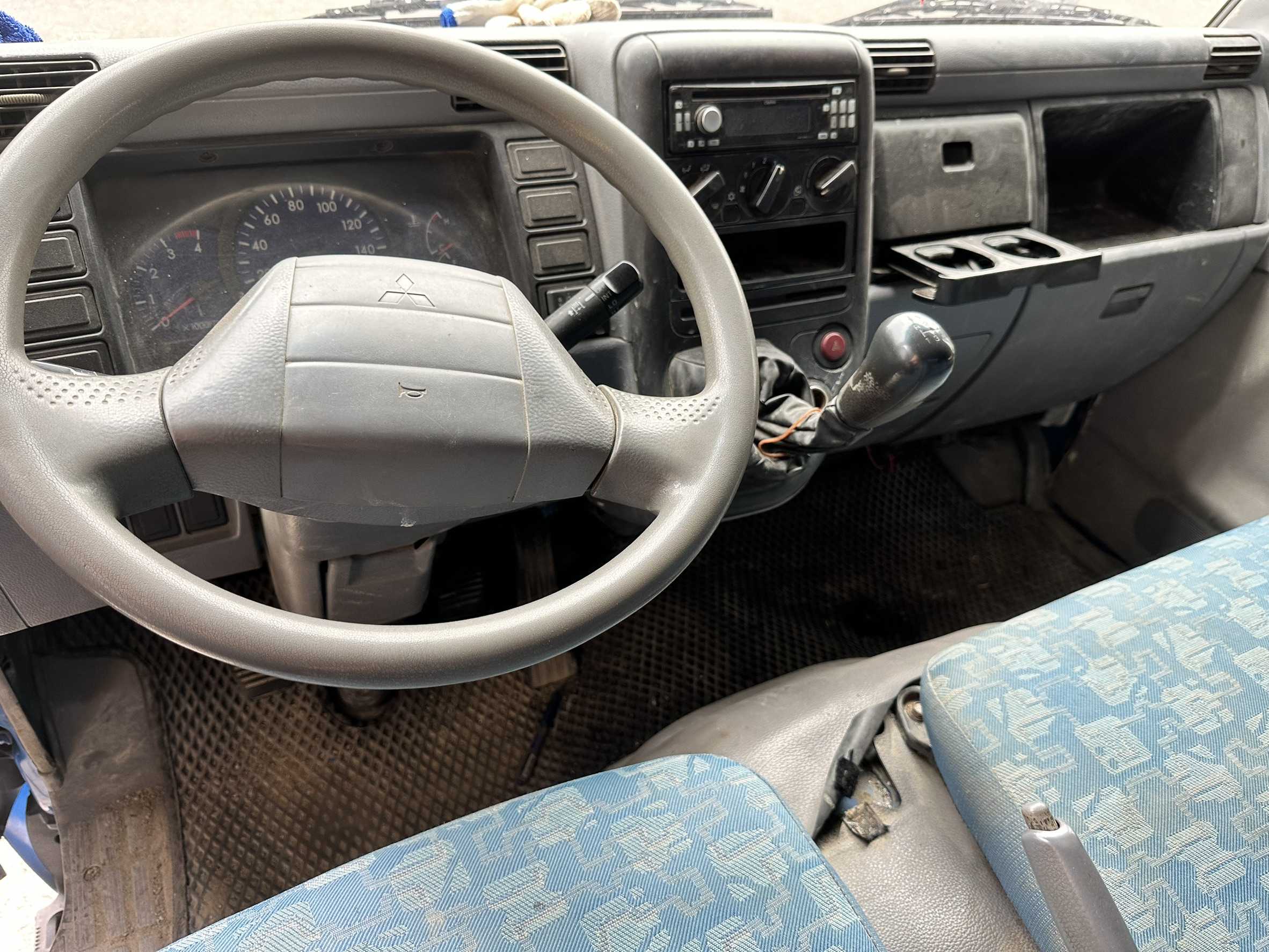 2007年 Mitsubishi Canter Fuso Canter 3.49 噸 中古車照片 - 澄色車庫