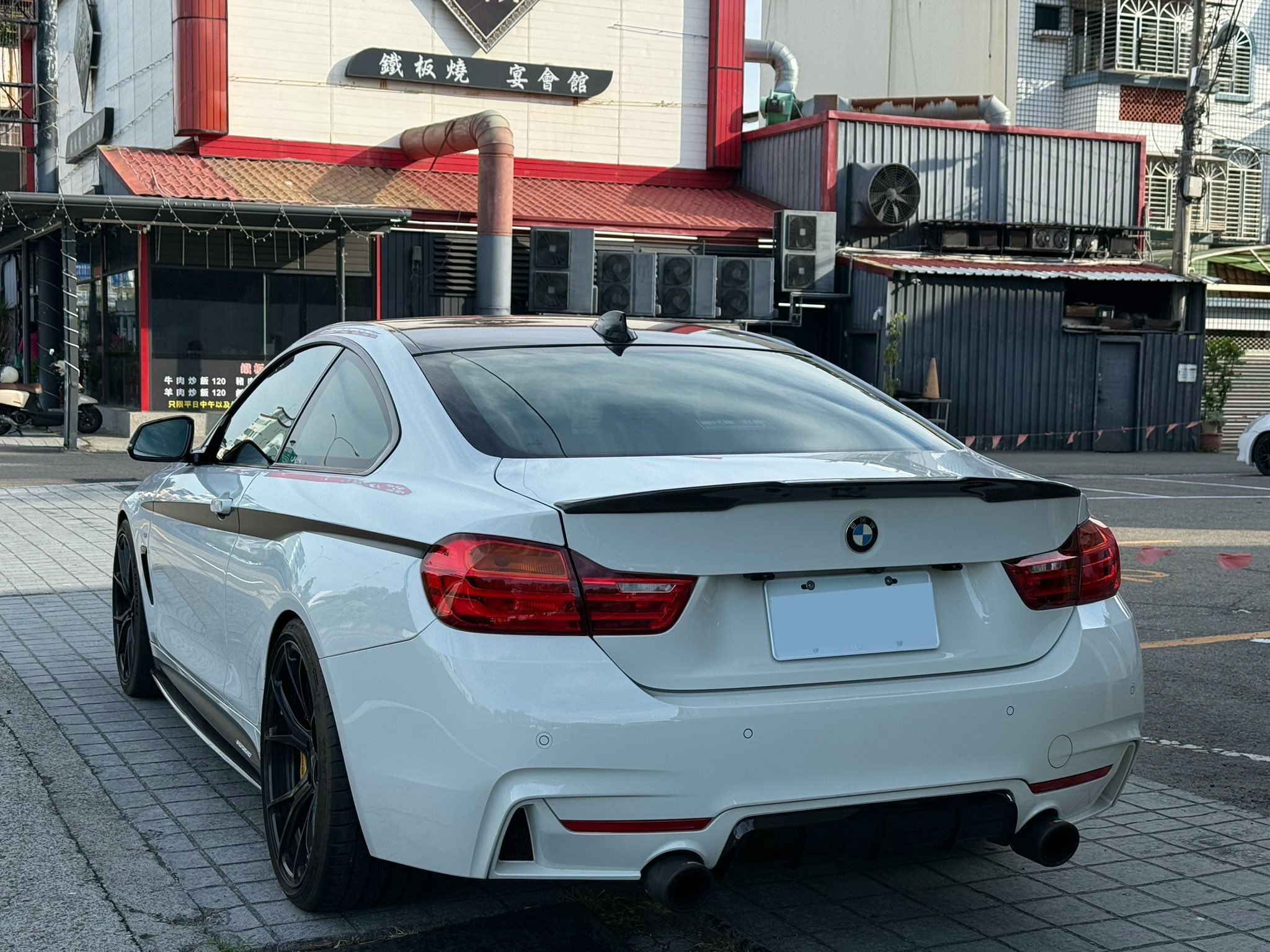 2013年 BMW 4 Series 435I coupe 中古車照片 - Orange Garage
