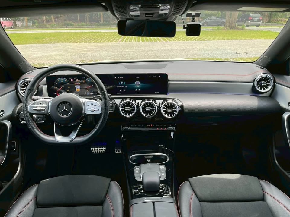 2022年 Mercedes-Benz CLA 250 AMG 總代理 中古車照片 - Orange Garage