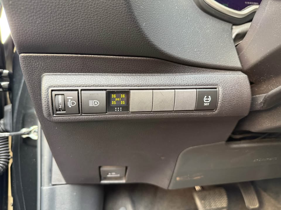 2020年 Toyota Corolla Altis Hybrid 尊爵 中古車照片 - Orange Garage