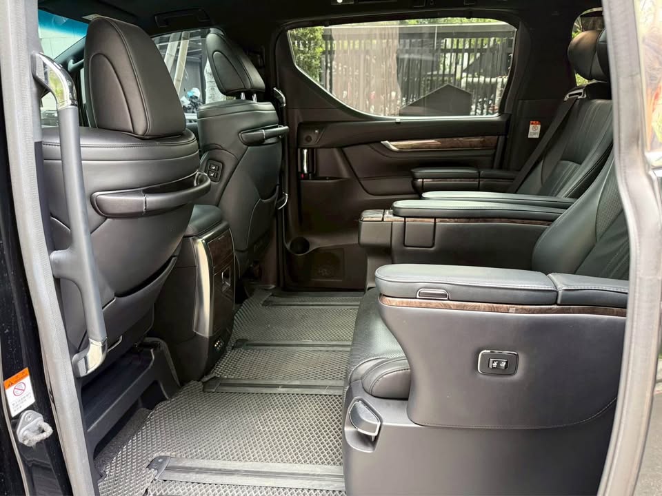 2019年 Toyota Alphard 3.5 中古車照片 - Orange Garage