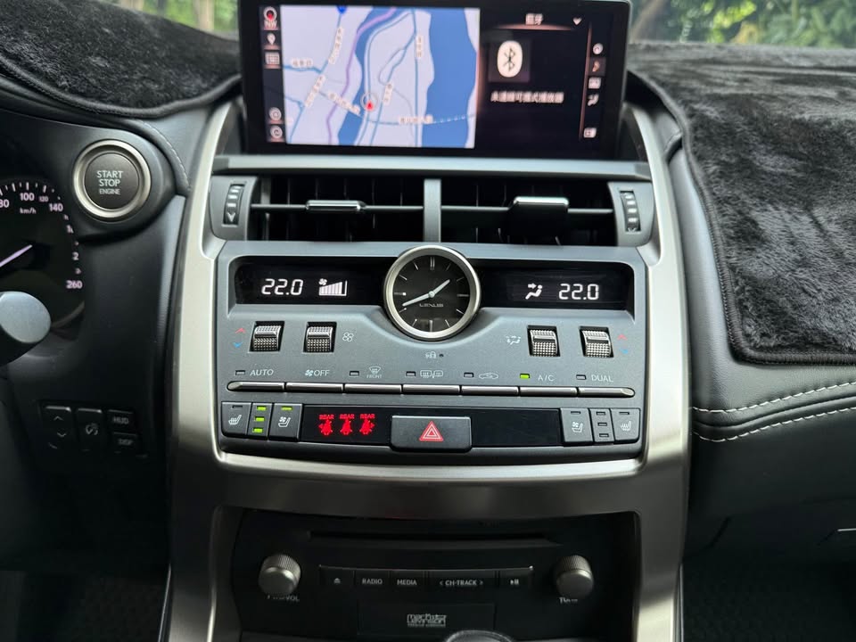 2020年 Lexus NX300 旗艦版 中古車照片 - Orange Garage
