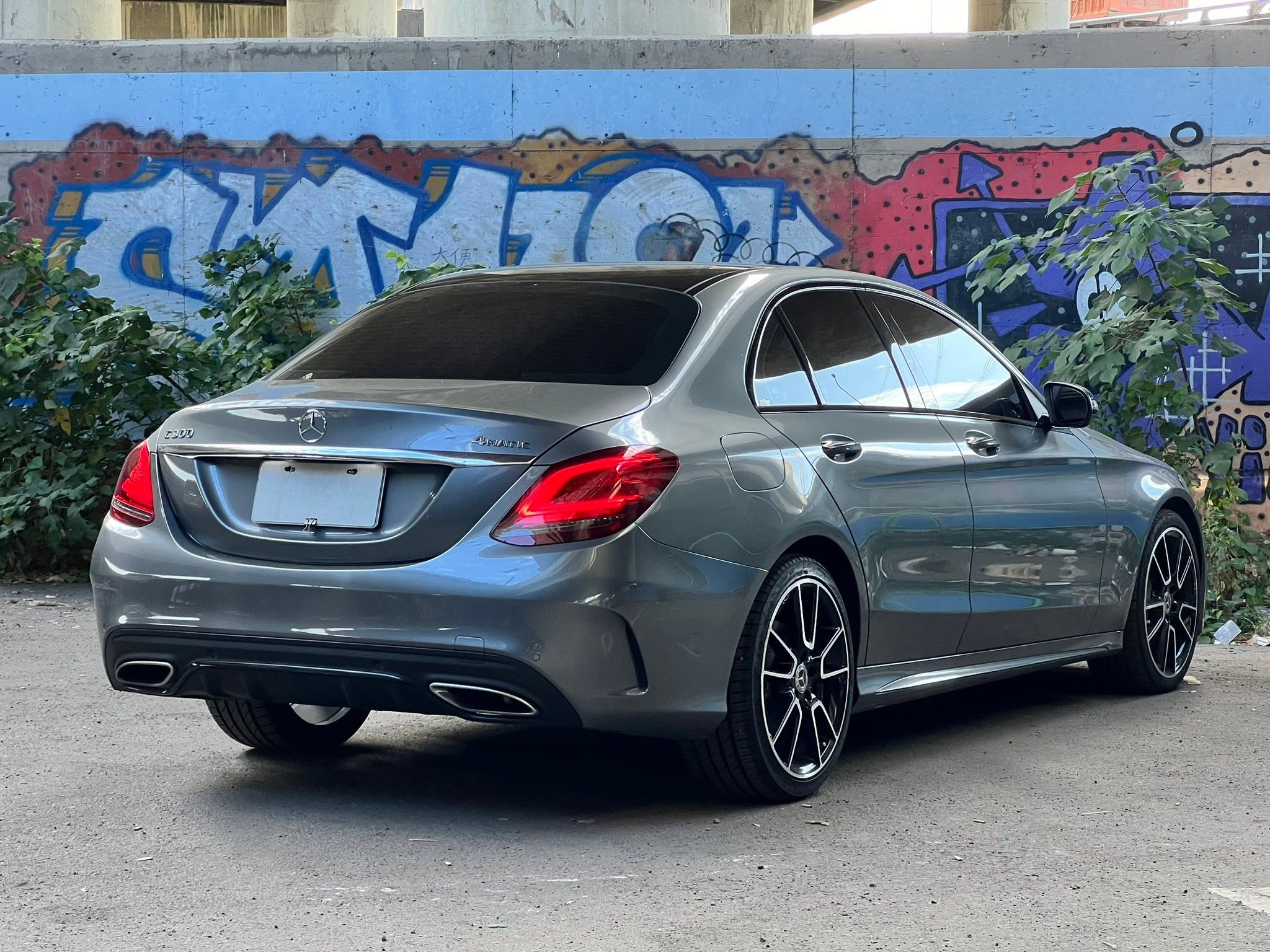 2019年 Mercedes-Benz C-Class C300 AMG 4MATIC 中古車照片 - Orange Garage