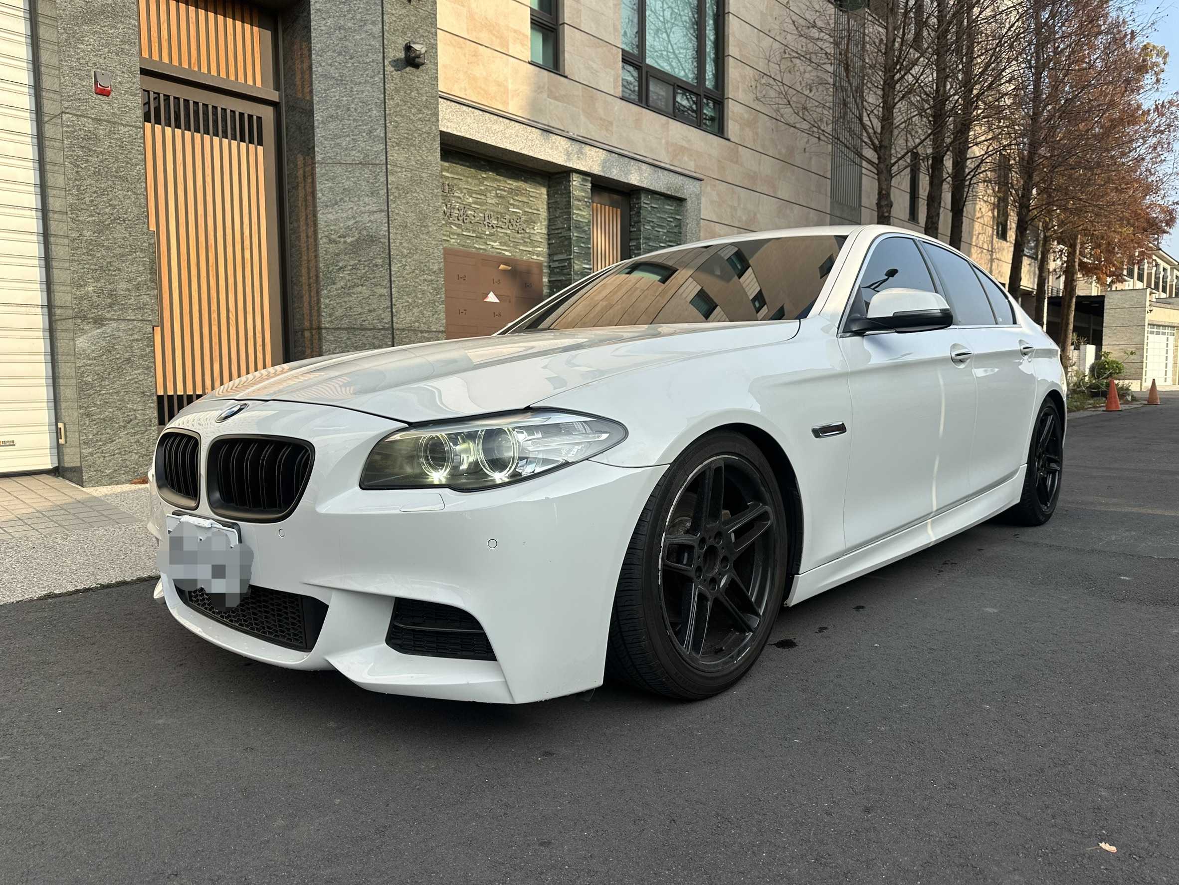 2014年 BMW 5 Series 520d 中古車照片 - 澄色車庫