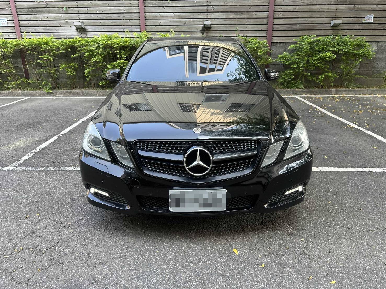 2011年 Mercedes-Benz E-Class E250 中古車照片 - Orange Garage