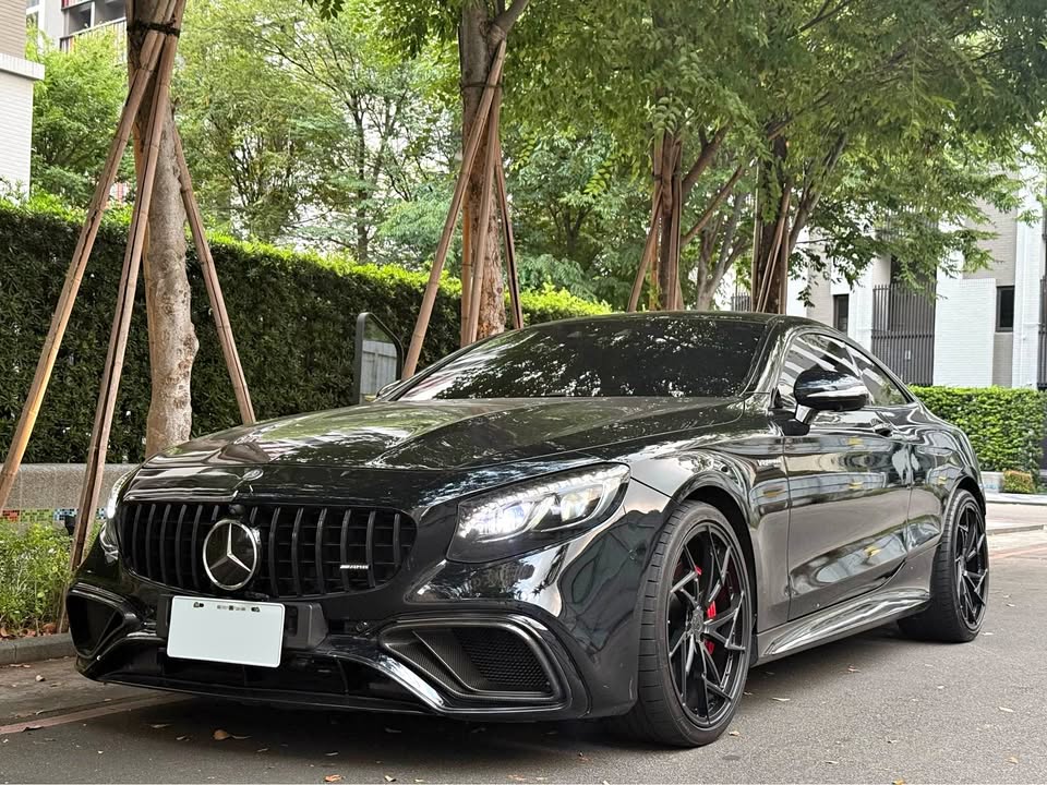 2015年 Mercedes-Benz AMG S63 Coupe AMG 中古車照片 - Orange Garage