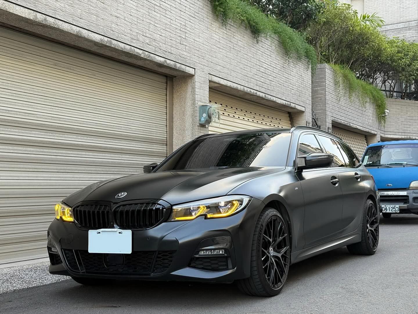 2022年 BMW 3 Series 320I Touring M-Sport 中古車照片 - Orange Garage