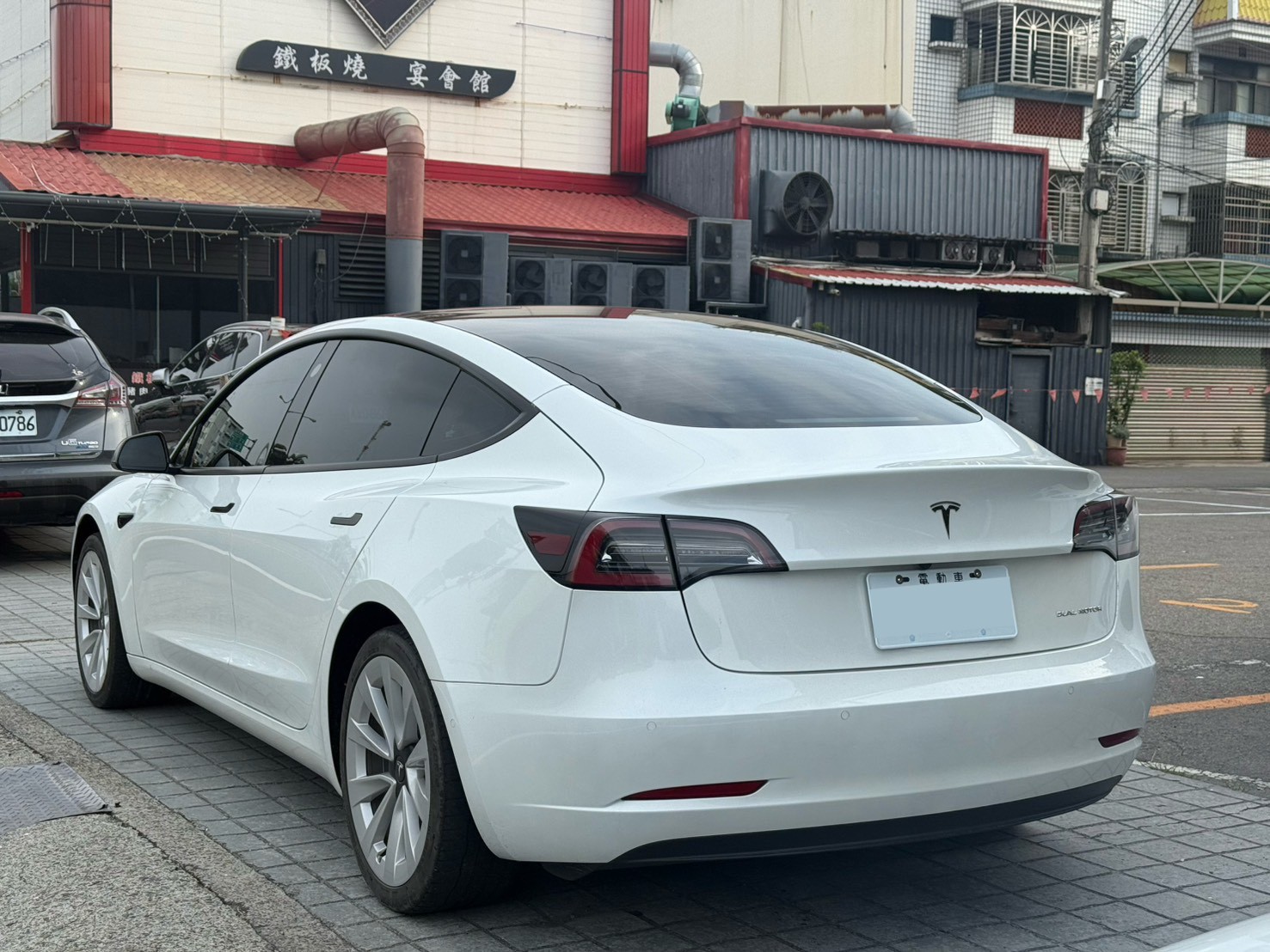 2022年 Tesla Model 3 LR 中古車照片 - Orange Garage