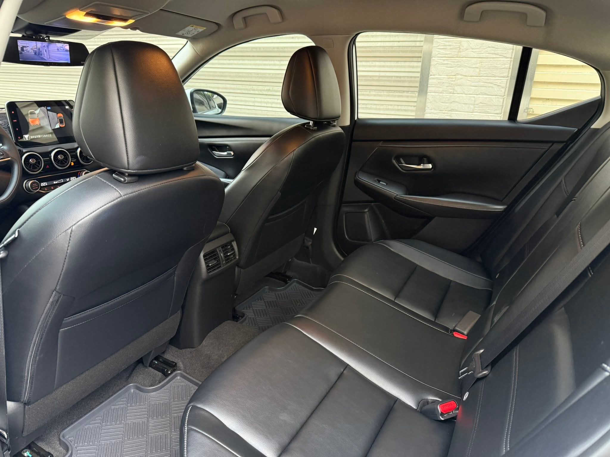 2021年 Nissan Sentra 尊爵版 中古車照片 - Orange Garage