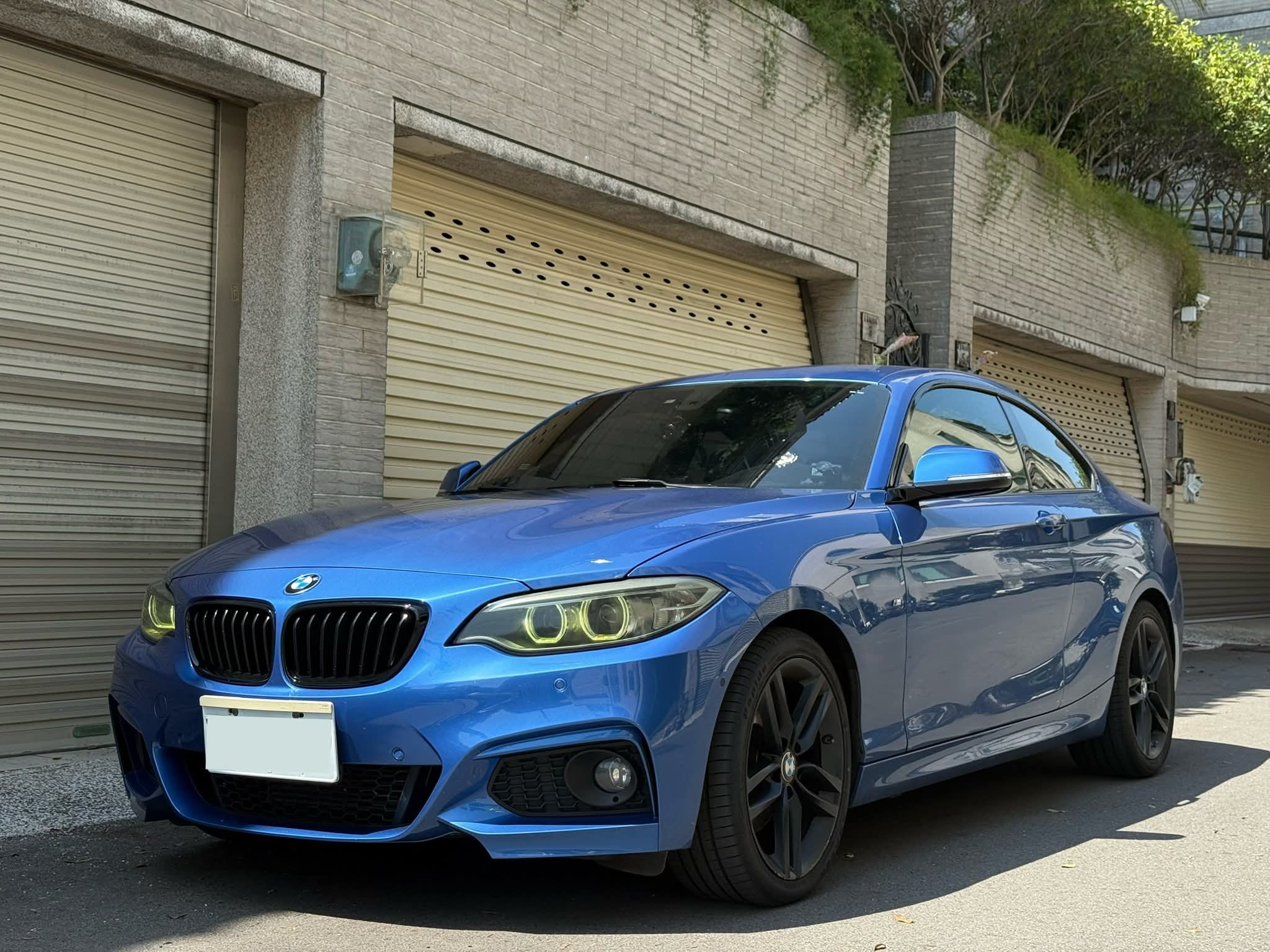 2016年 BMW 2 Series 220I M Coupe 中古車照片 - Orange Garage