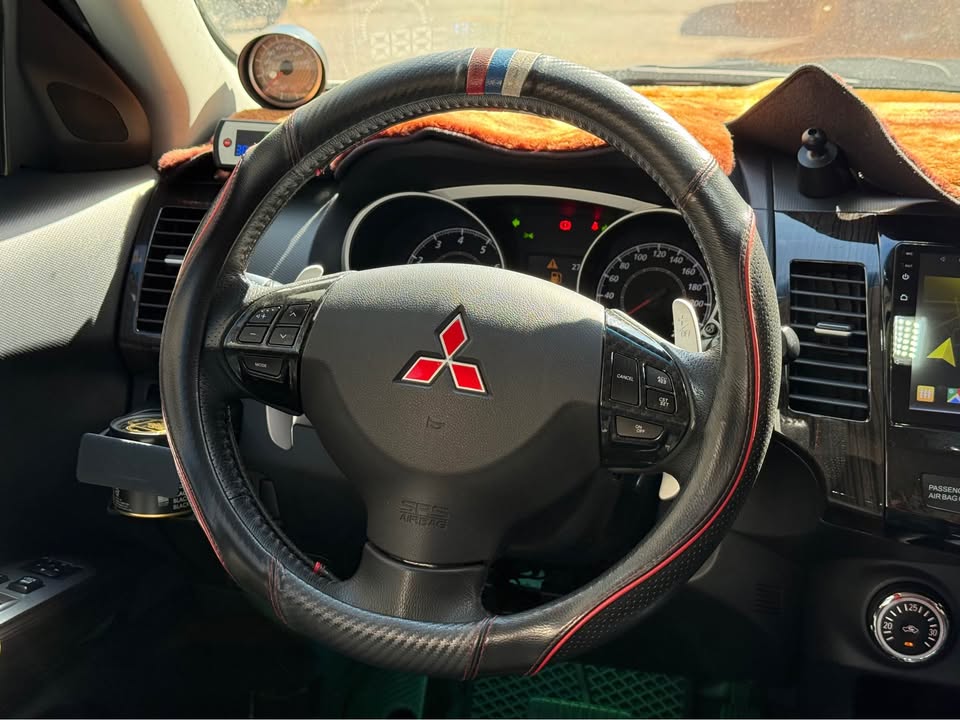 2010年 Mitsubishi Outlander 尊貴型 中古車照片 - Orange Garage