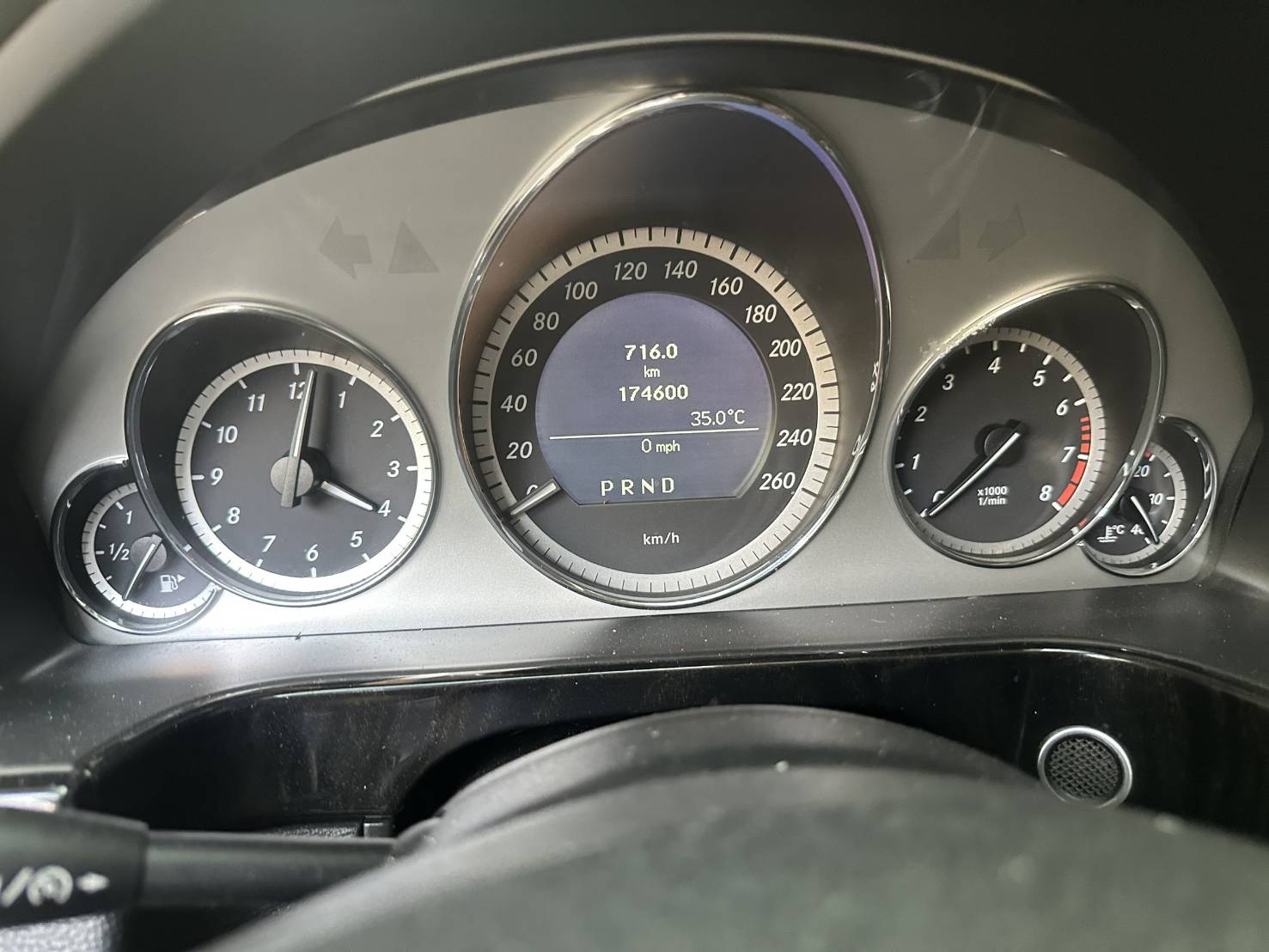 2011年 Mercedes-Benz E-Class E250 中古車照片 - Orange Garage