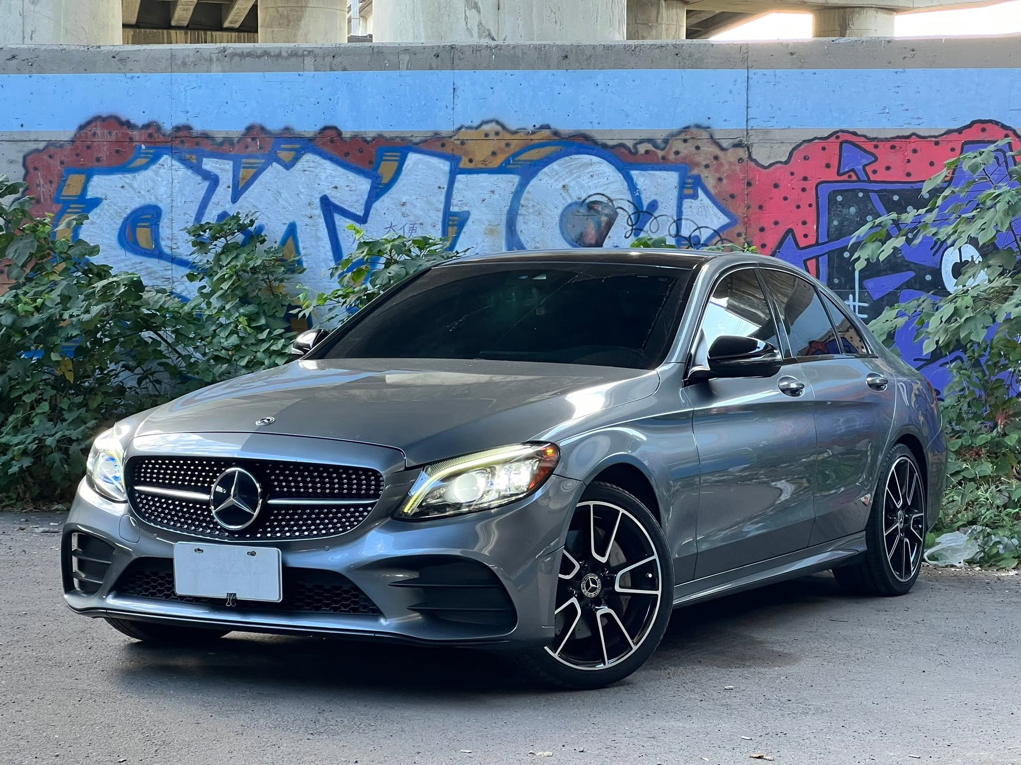 2019年 Mercedes-Benz C-Class C300 AMG 4MATIC 中古車照片 - Orange Garage