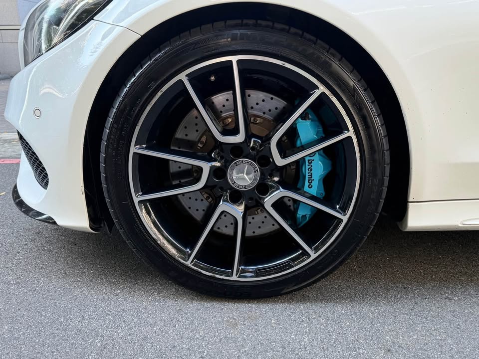 2015年 Mercedes-Benz C-Class C450 Estate AMG 中古車照片 - Orange Garage