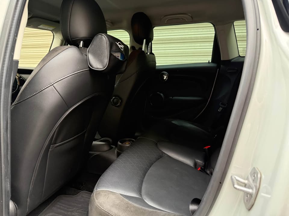 2020年 Mini Hatch Cooper 5D 中古車照片 - Orange Garage