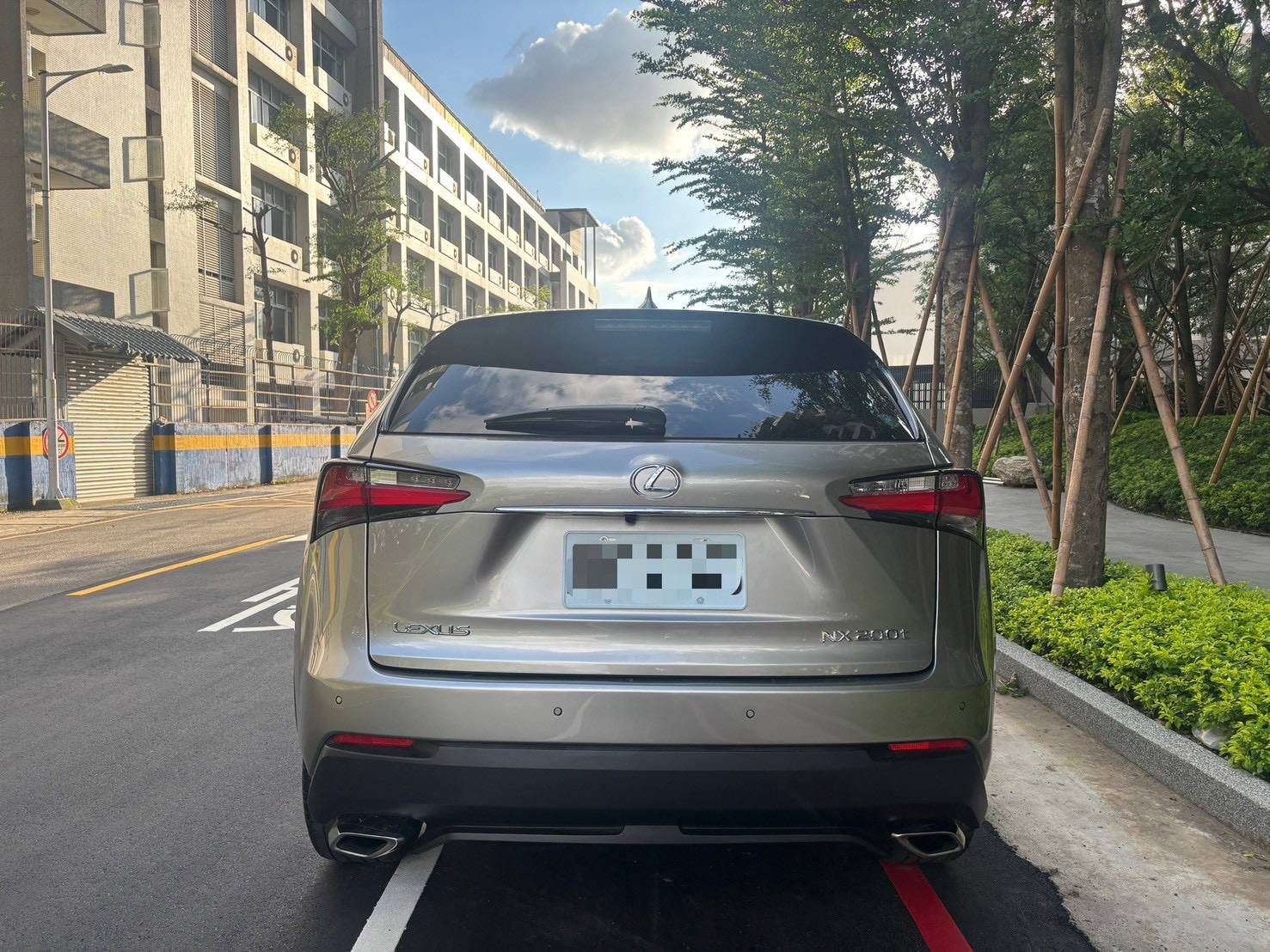 2016年 Lexus NX200t 豪華版 中古車照片 - 澄色車庫