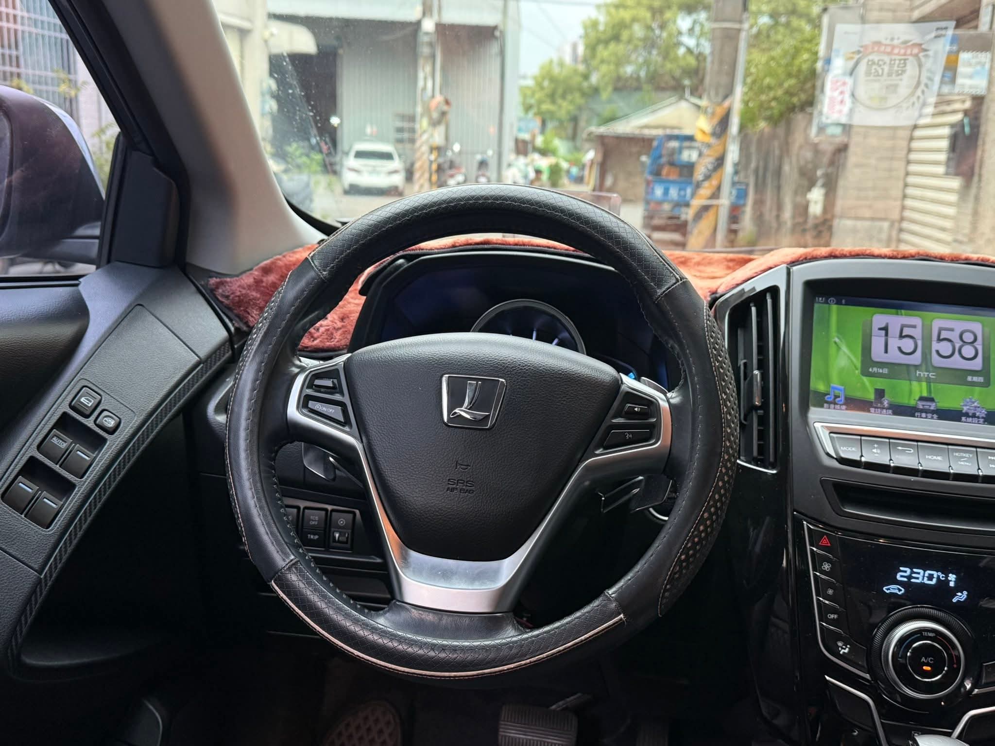 2017年 Luxgen U6 旗艦版 中古車照片 - Orange Garage