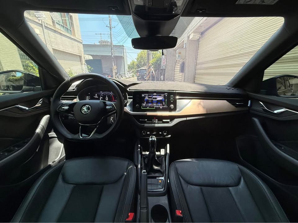 2023年 Škoda Kamiq 1.0 TSI 中古車照片 - Orange Garage