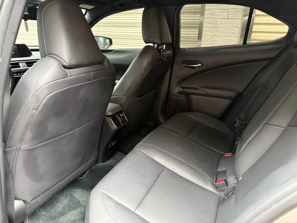 2021年 Lexus UX200 菁英Plus 中古車照片 - Orange Garage