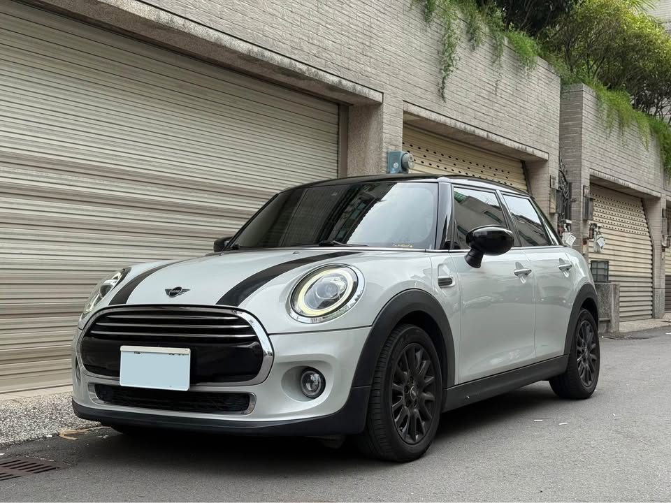 2020年 Mini Hatch Cooper 5D 中古車照片 - Orange Garage