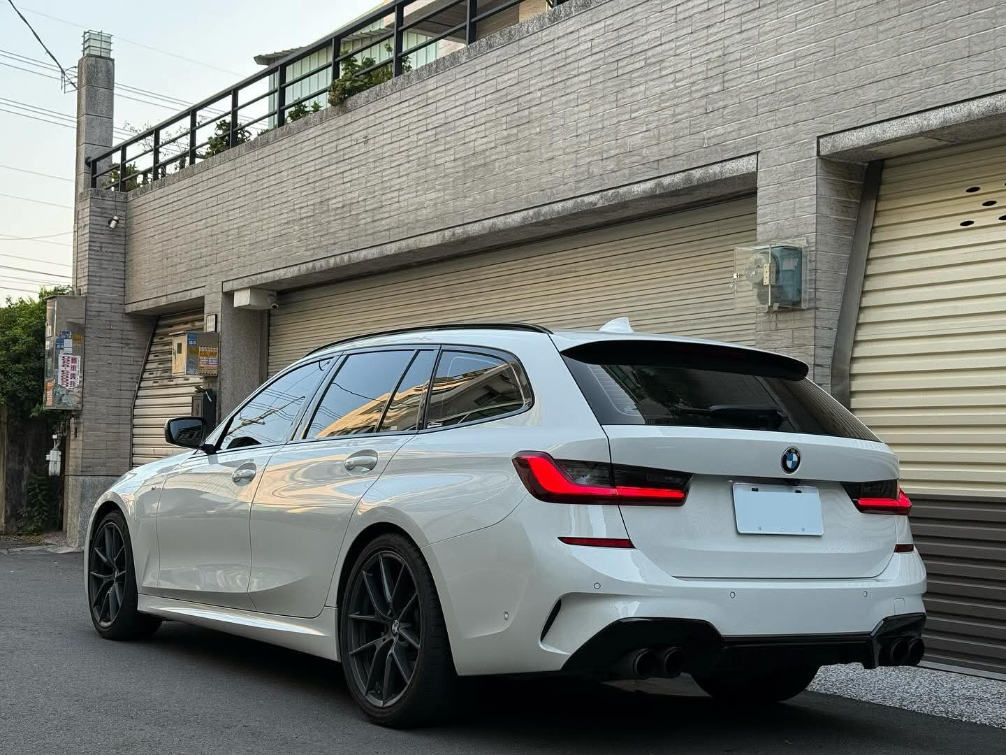 2021年 BMW 3 Series 320I Touring M-Sport 中古車照片 - Orange Garage