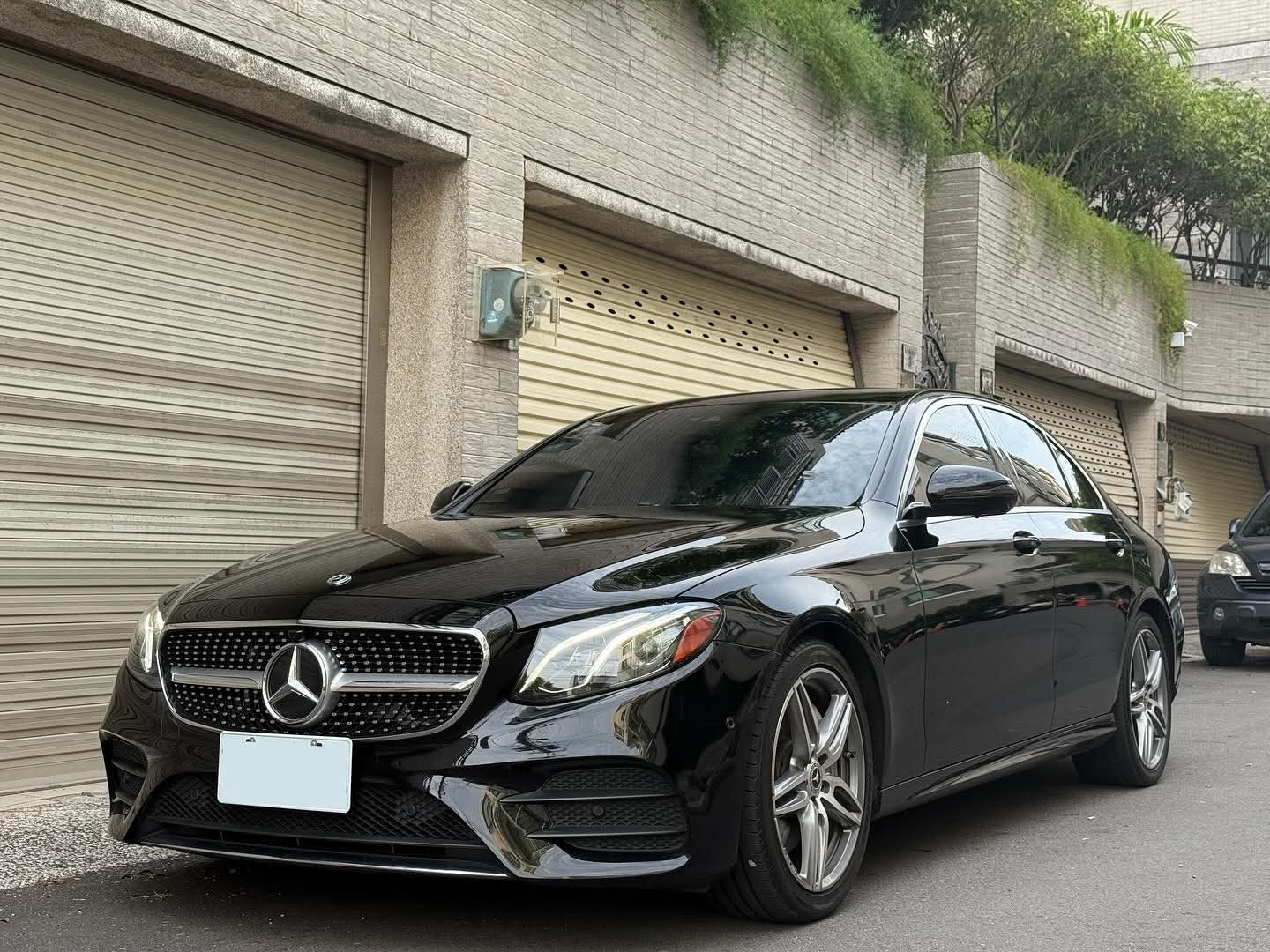 2017年 Mercedes-Benz E-Class E300 AMG P1 中古車照片 - Orange Garage