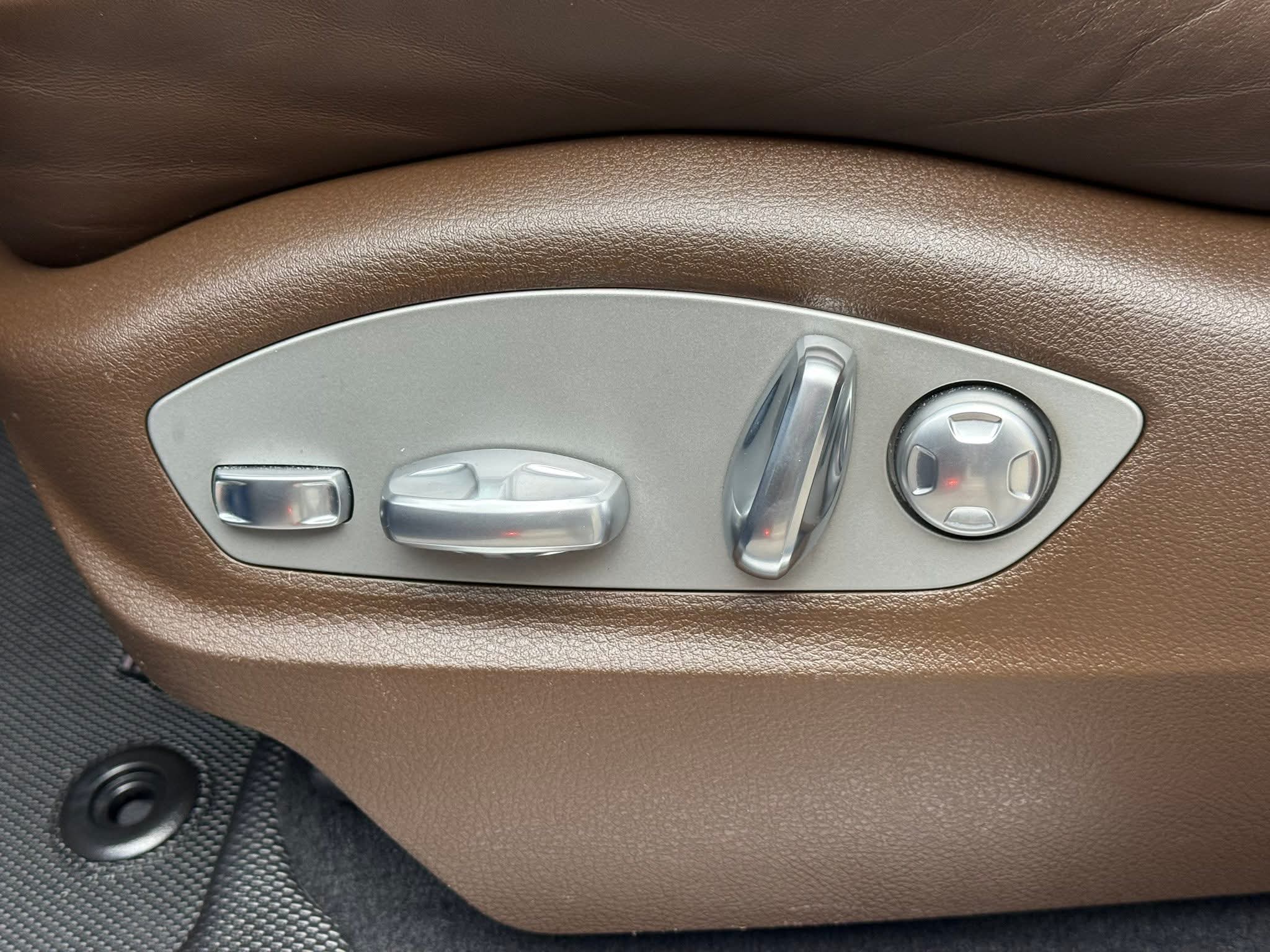 2014年 Porsche Macan S 中古車照片 - Orange Garage