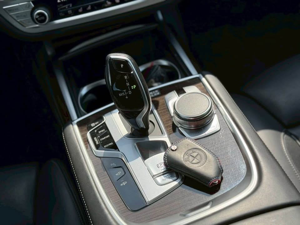 2018年 BMW 7 Series 730I 中古車照片 - Orange Garage