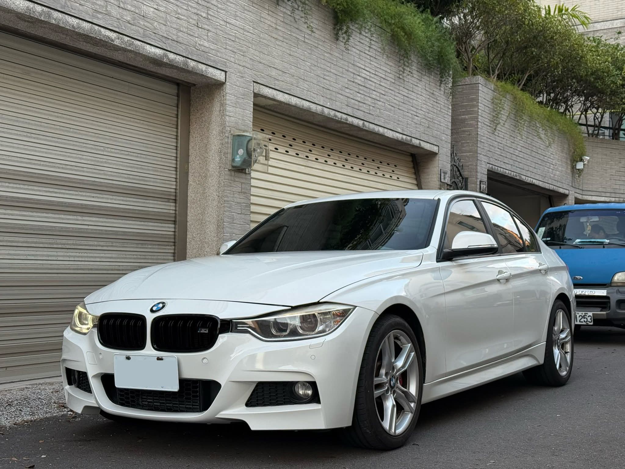2014年 BMW 3 Series 316I Sedan 中古車照片 - Orange Garage