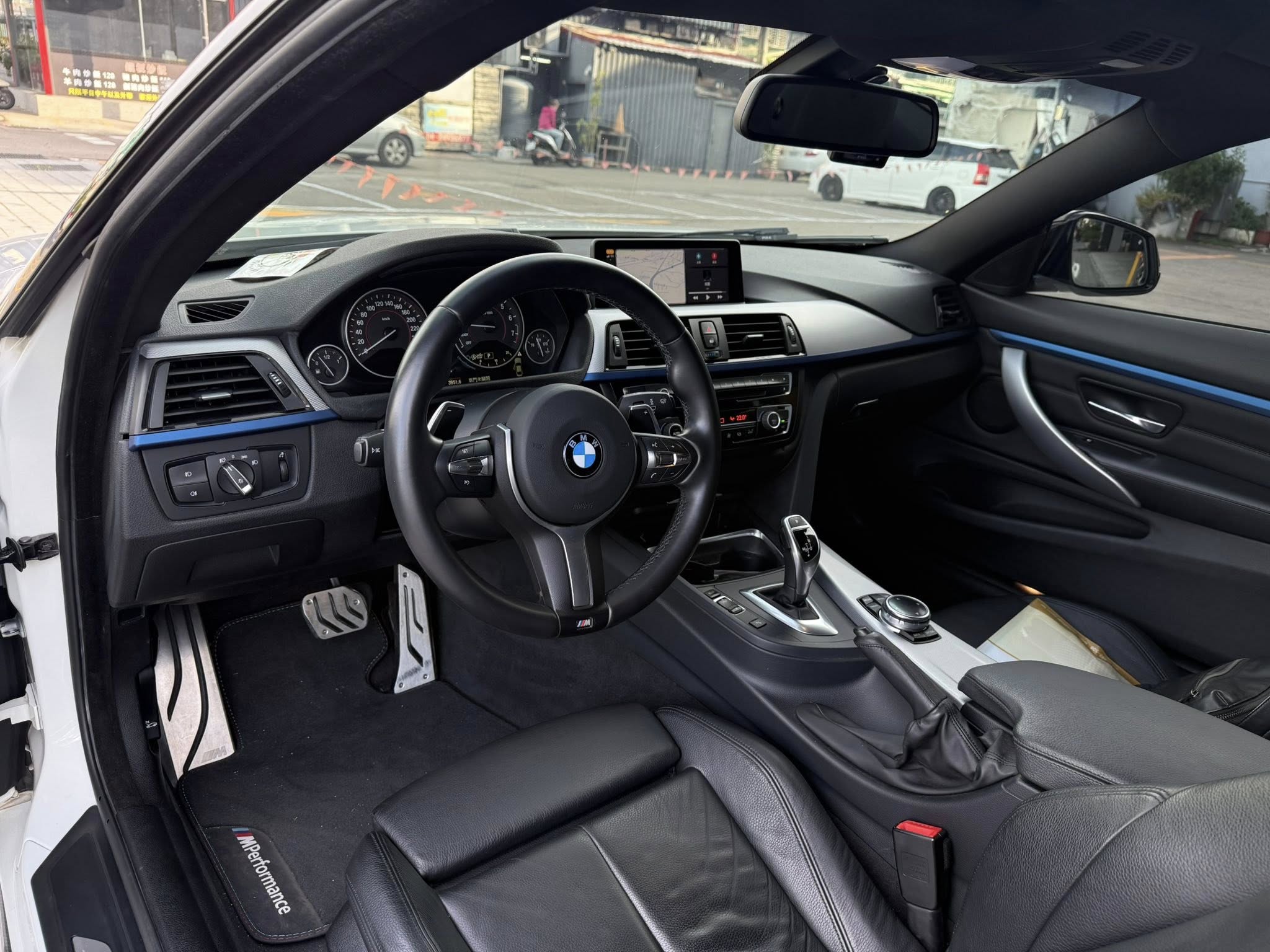 2013年 BMW 4 Series 435I coupe 中古車照片 - Orange Garage
