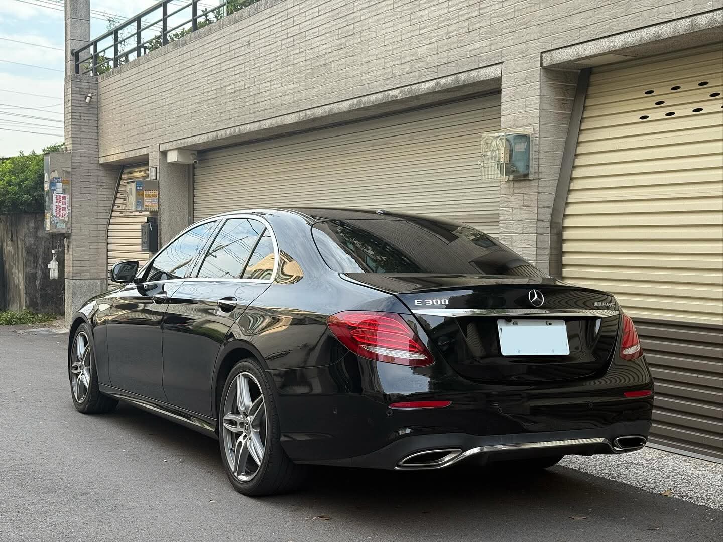 2017年 Mercedes-Benz E-Class E300 AMG P1 中古車照片 - Orange Garage