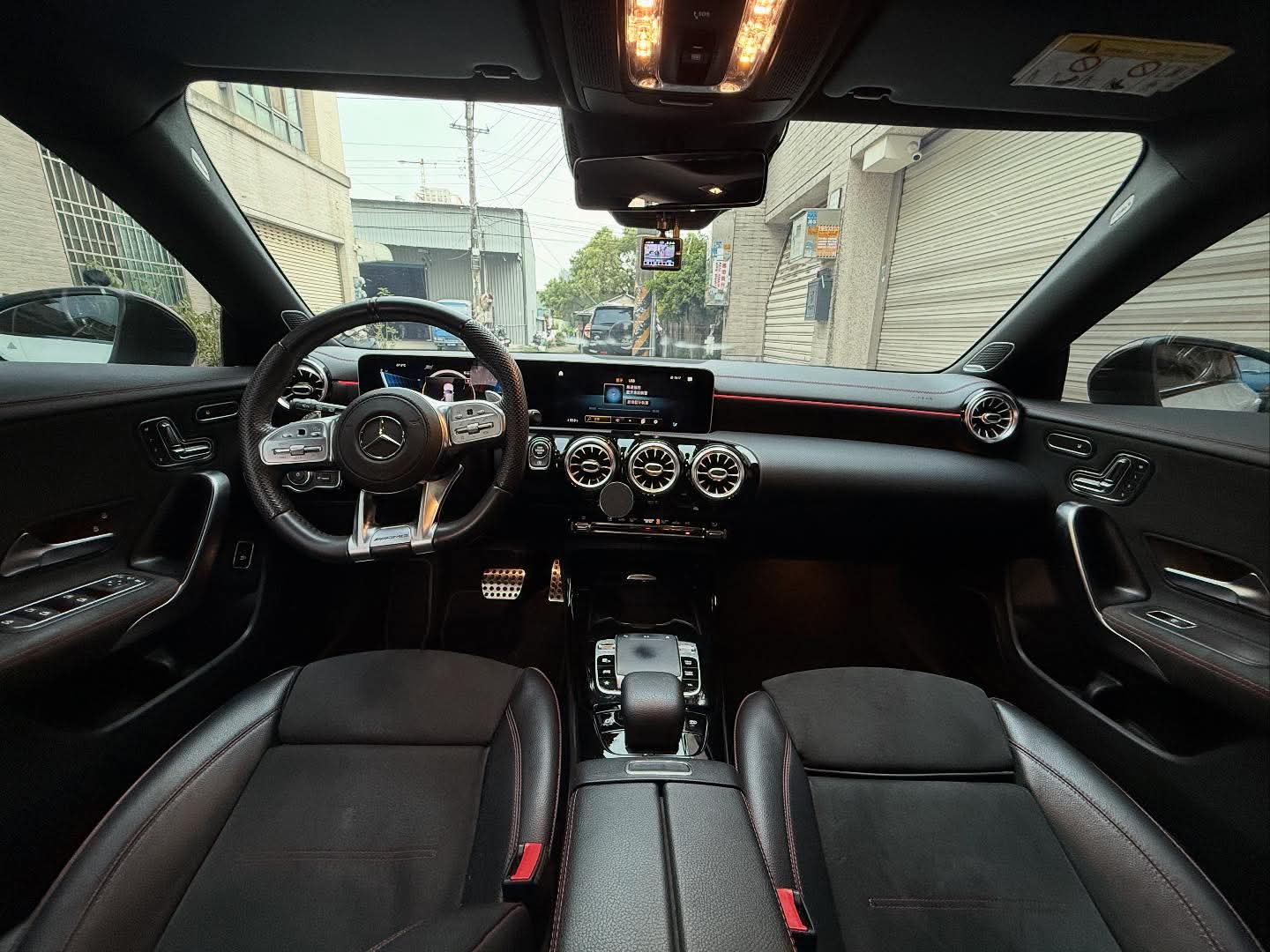 2019年 Mercedes-Benz CLA 35 AMG Shooting Brake 中古車照片 - Orange Garage