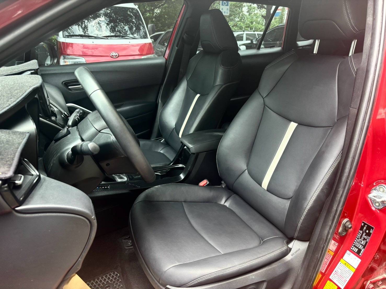 2022年 Toyota Corolla Cross Hybrid GR Sport 中古車照片 - 澄色車庫