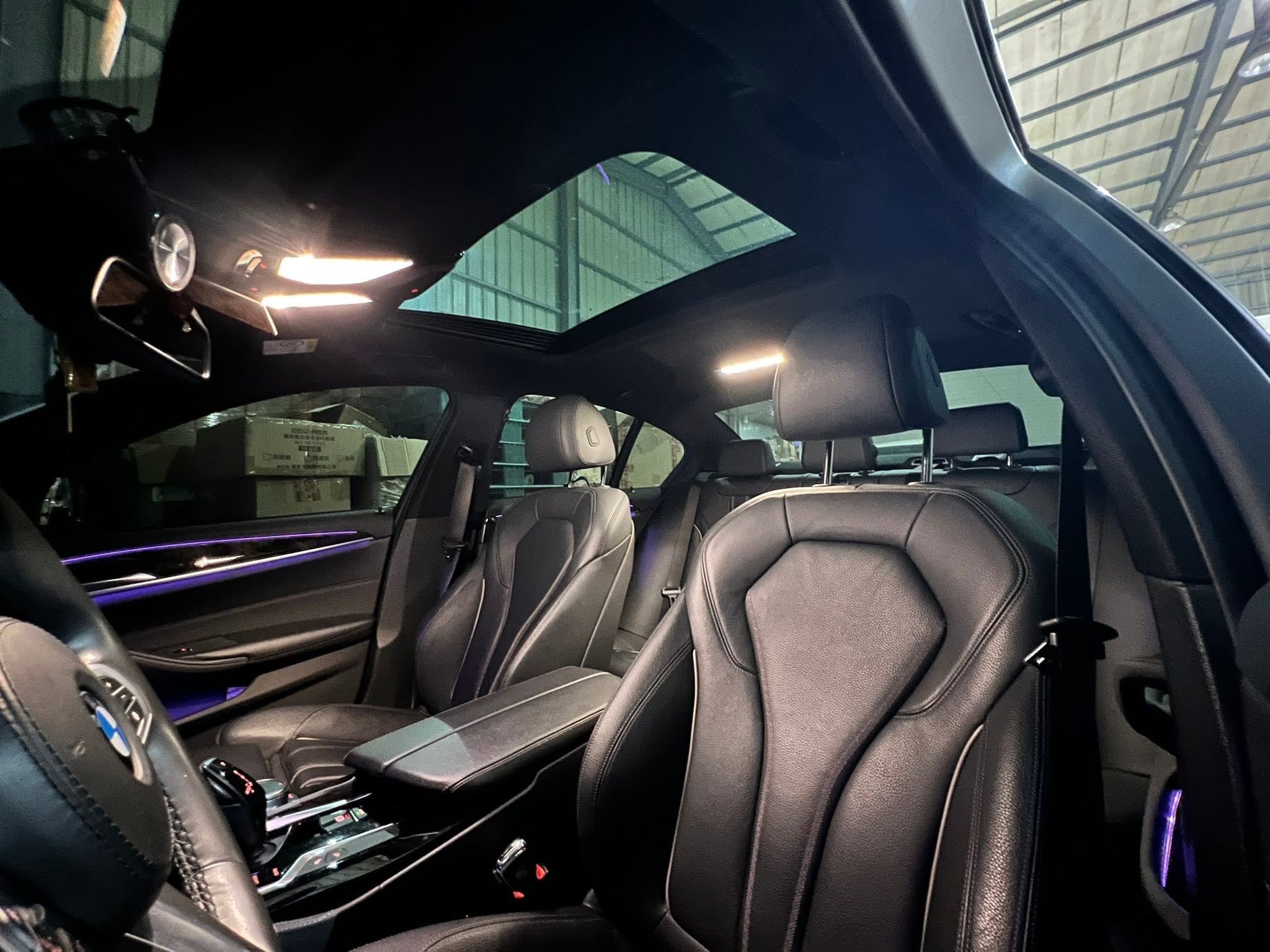 2018年 BMW 5 Series 530I M-Sport 中古車照片 - Orange Garage