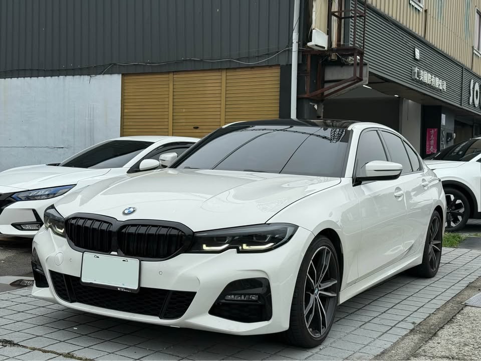 2019年 BMW 3 Series 330I M-Sport 中古車照片 - Orange Garage