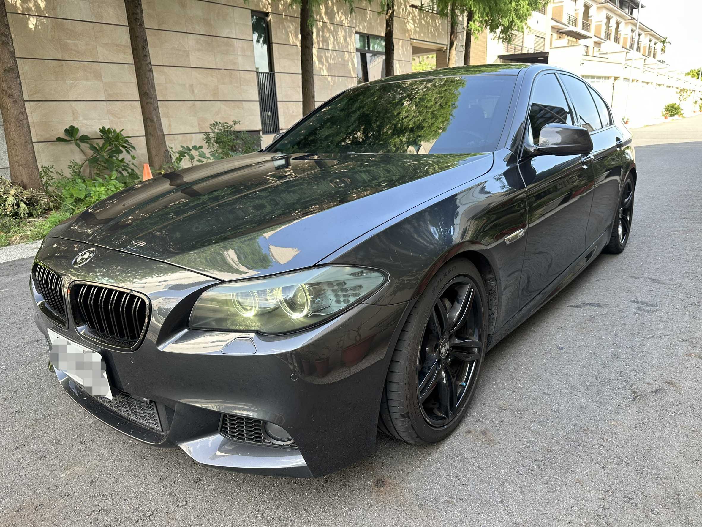 2011年 BMW 5 Series 535i M版 中古車照片 - 澄色車庫
