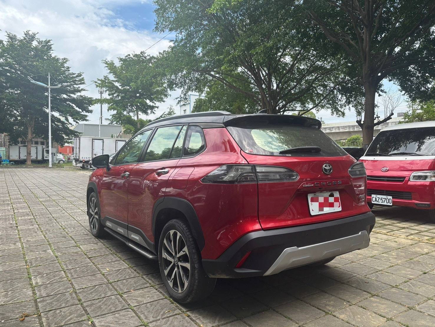 2022年 Toyota Corolla Cross Hybrid GR Sport 中古車照片 - 澄色車庫