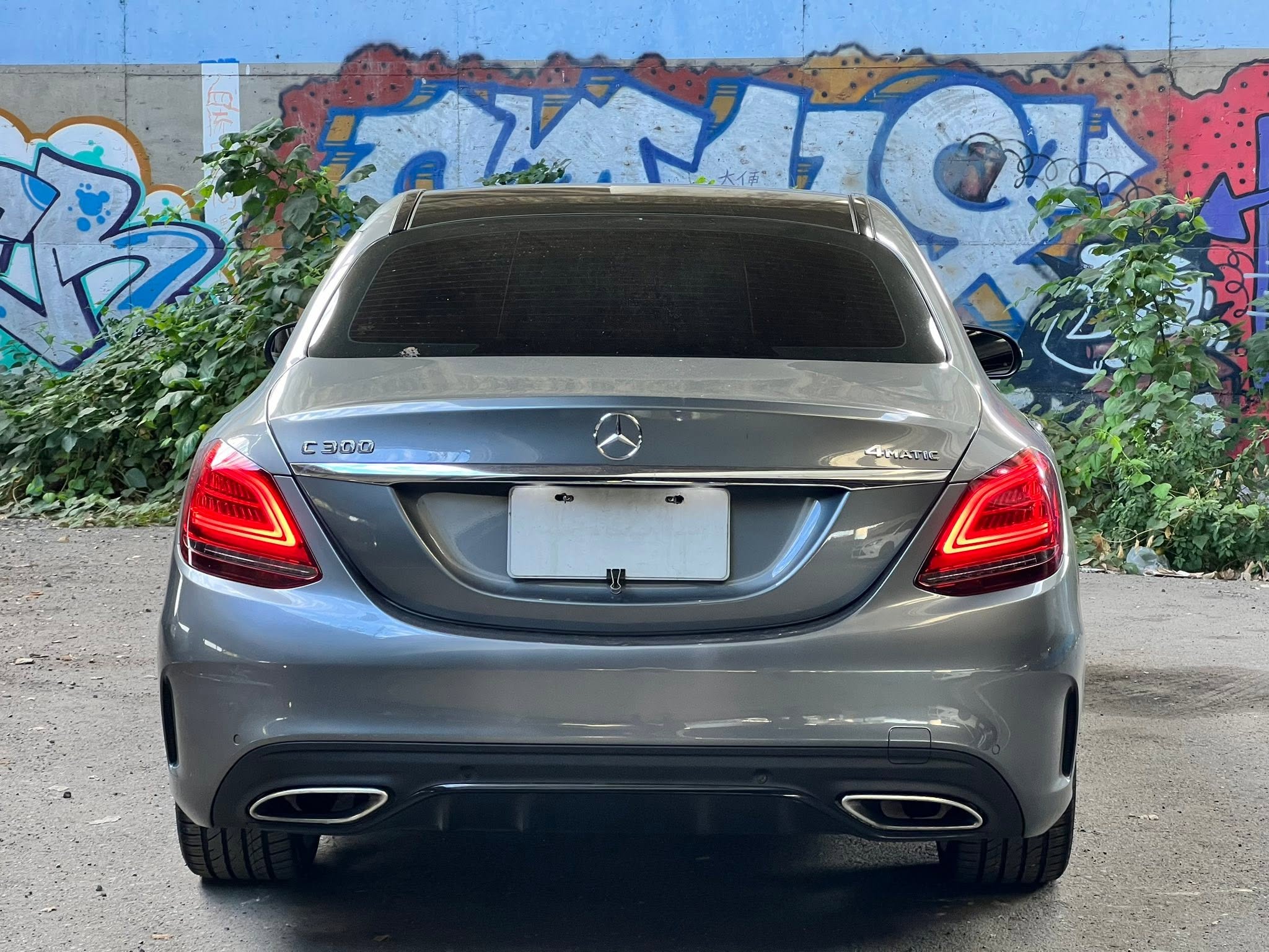 2019年 Mercedes-Benz C-Class C300 AMG 4MATIC 中古車照片 - Orange Garage