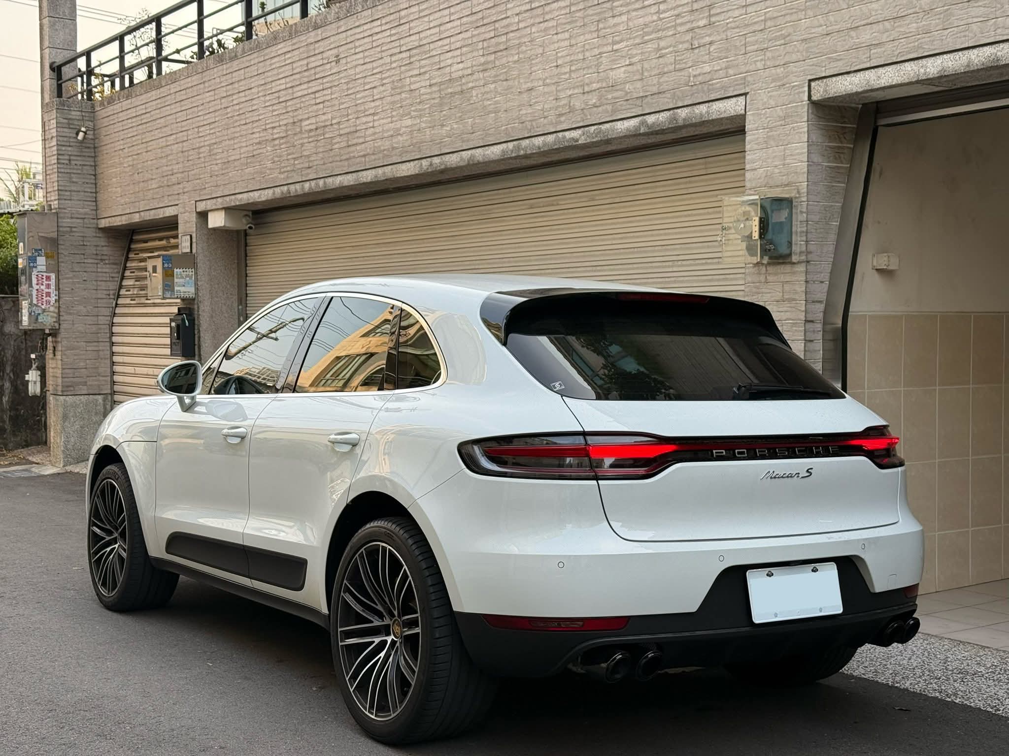 2019年 Porsche Macan S 中古車照片 - Orange Garage