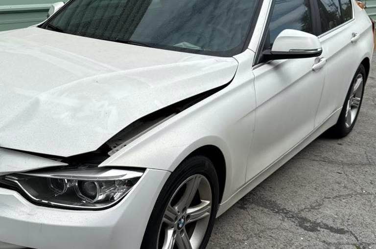BMW 3 Series 320i 整車拆賣 二手零件照片 - Orange Garage