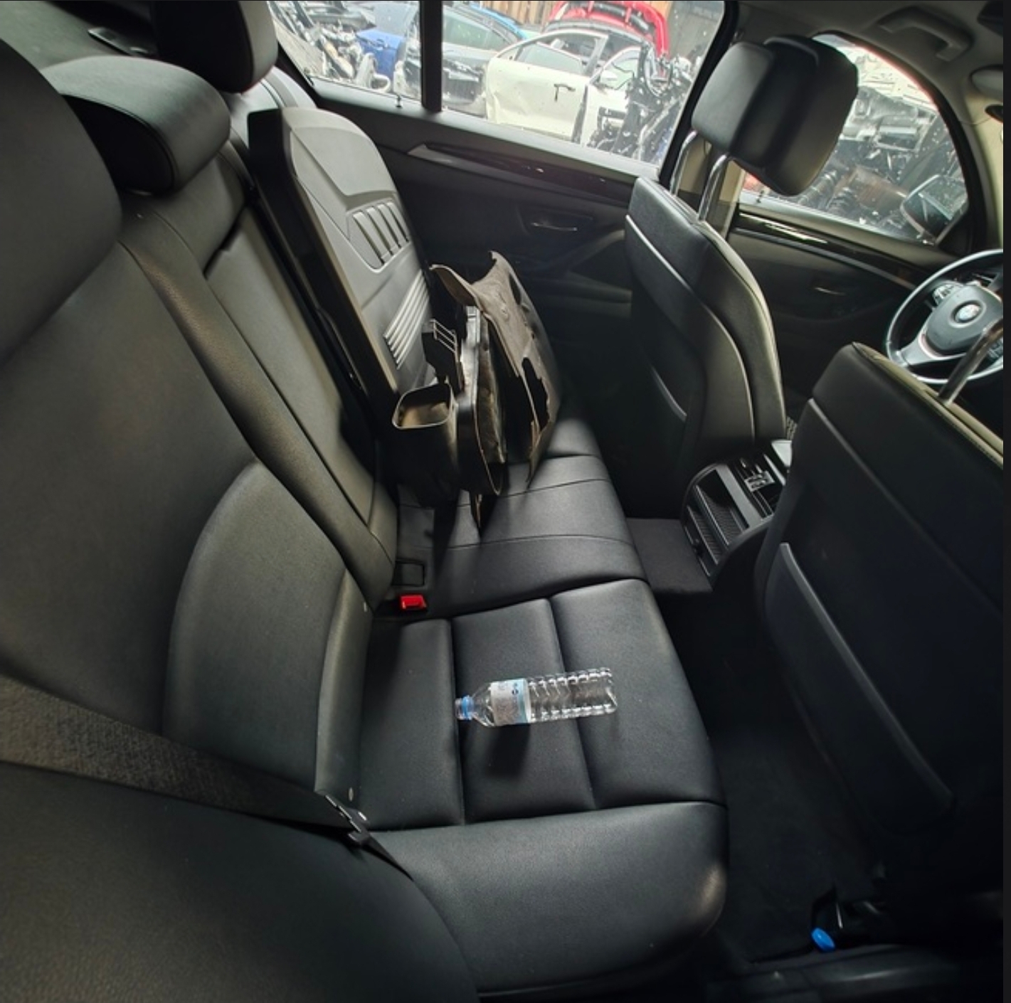 BMW 5 Series 520d 整車拆賣 二手零件照片 - Orange Garage
