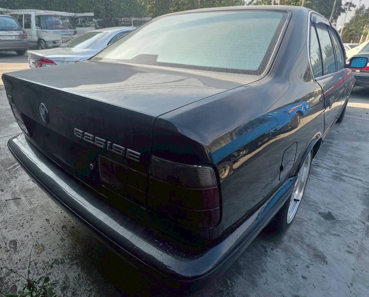 BMW 5 Series 525i 整車拆賣 二手零件照片 - Orange Garage