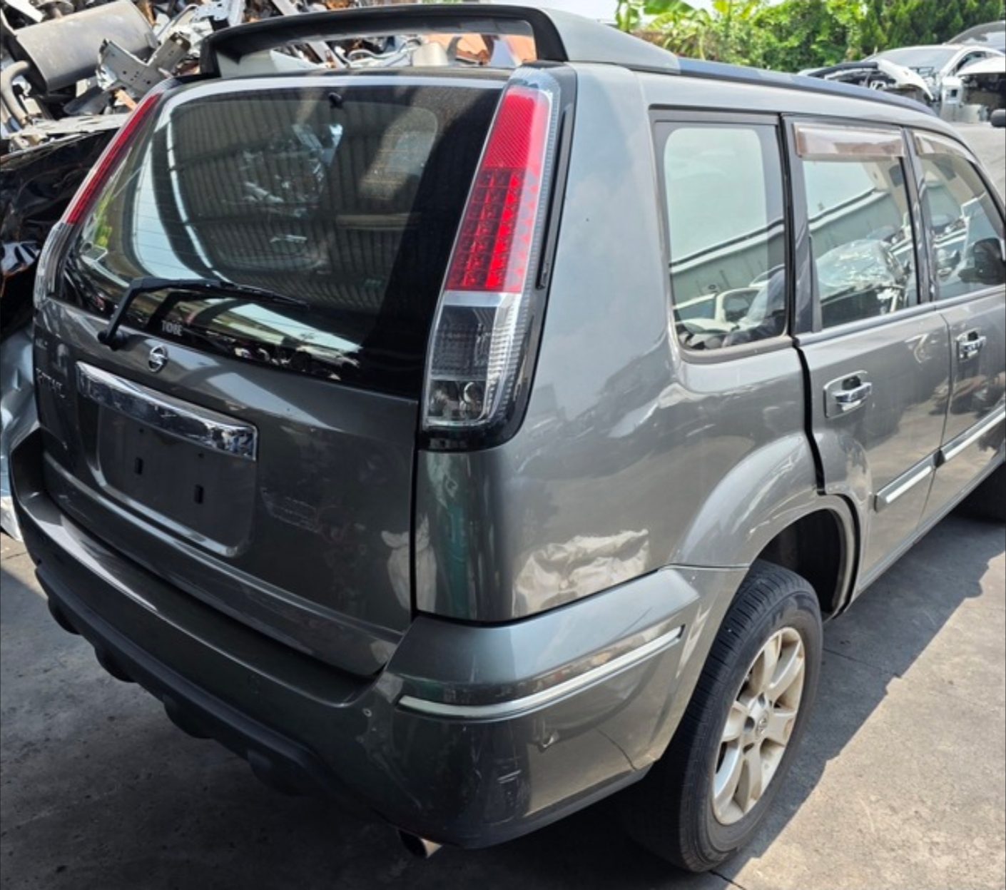 Nissan X-Trail 2.0 4WD 整車拆賣 二手零件照片 - Orange Garage